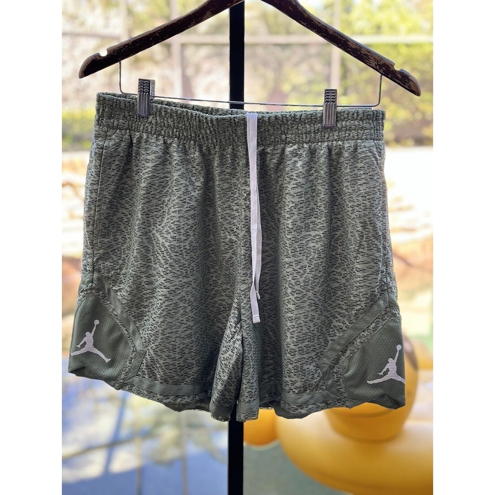 Nike Jordan Diamond Jumpman Shorts DZ3220-386 Green L - NWT